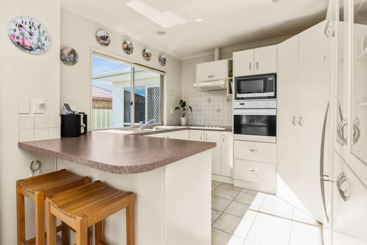 7 Ellerslie Place Taradale_1