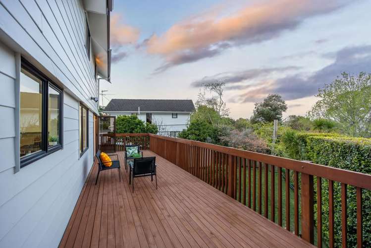 2/70 Ayton Drive Totara Vale_20