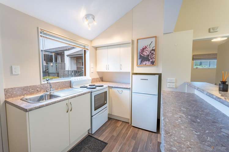 Cottage 10/6 Glenwood Avenue_1