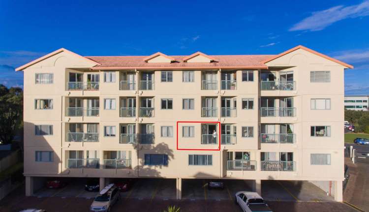 10/3c Harrison Road Mount Wellington_6