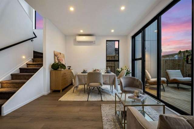 Freestanding 4 Bedroom 2 Ensuites, Macleans, B...