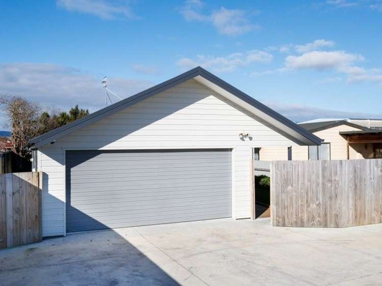 12a Dahlia Street Palmerston North Central_16