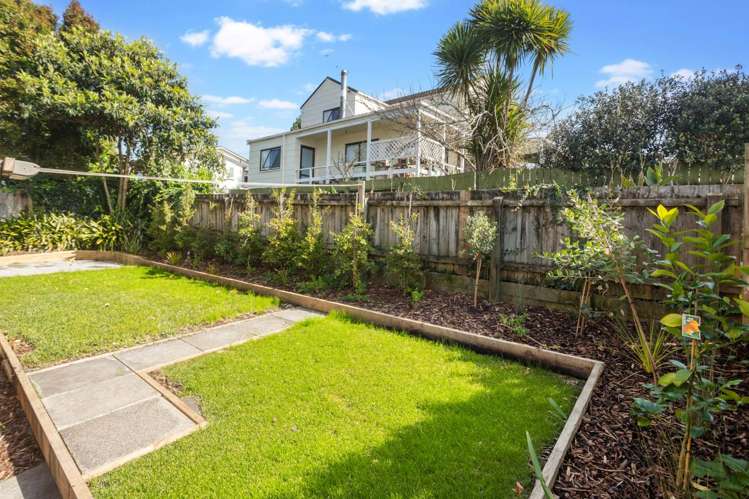 1/32a Clayburn Road Glen Eden_12