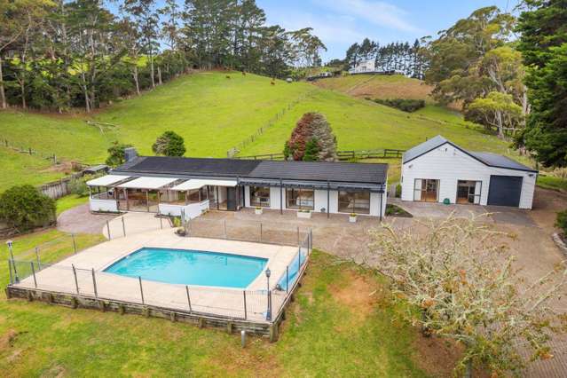 Massive 3Ha Lifestyle Property!
