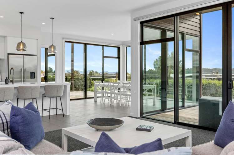 8 Kurapoto Lane Rainbow Point_7