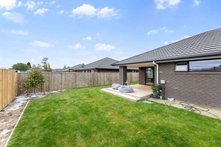 12 Caproni Road Burleigh_5