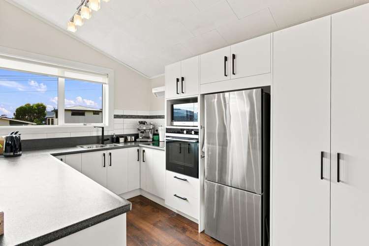 61 Scobie Road Waverley_17