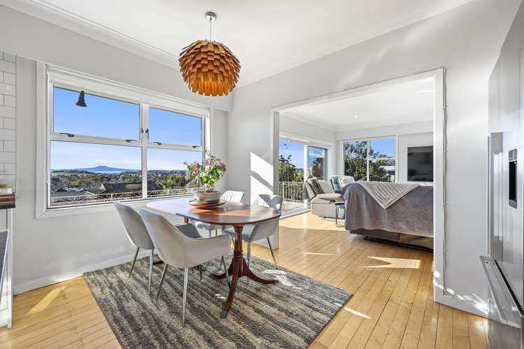 73 Bradbury Road Botany Downs_14