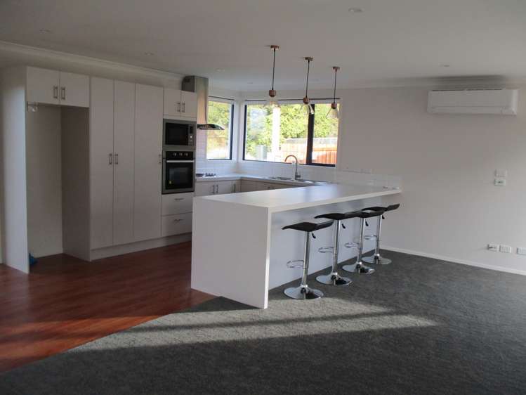 39 Baker Street Caversham_7