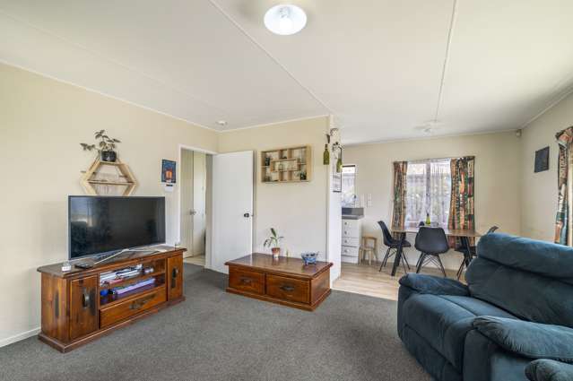 11a Walker Road Fairy Springs_4