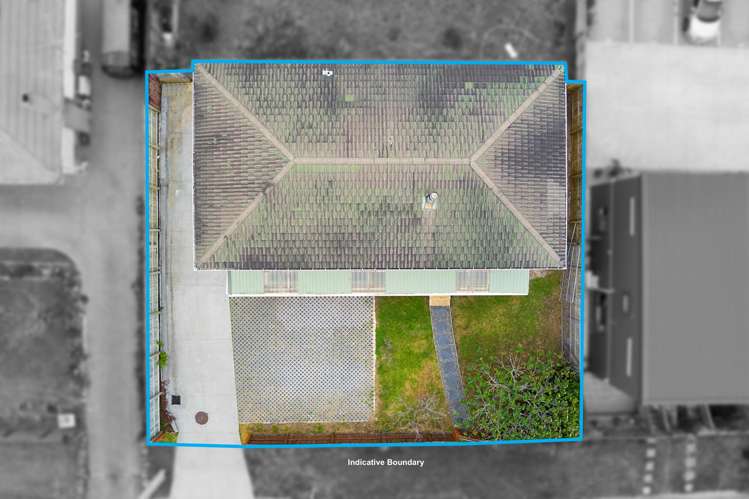 102 Tirimoana Road Te Atatu South_17