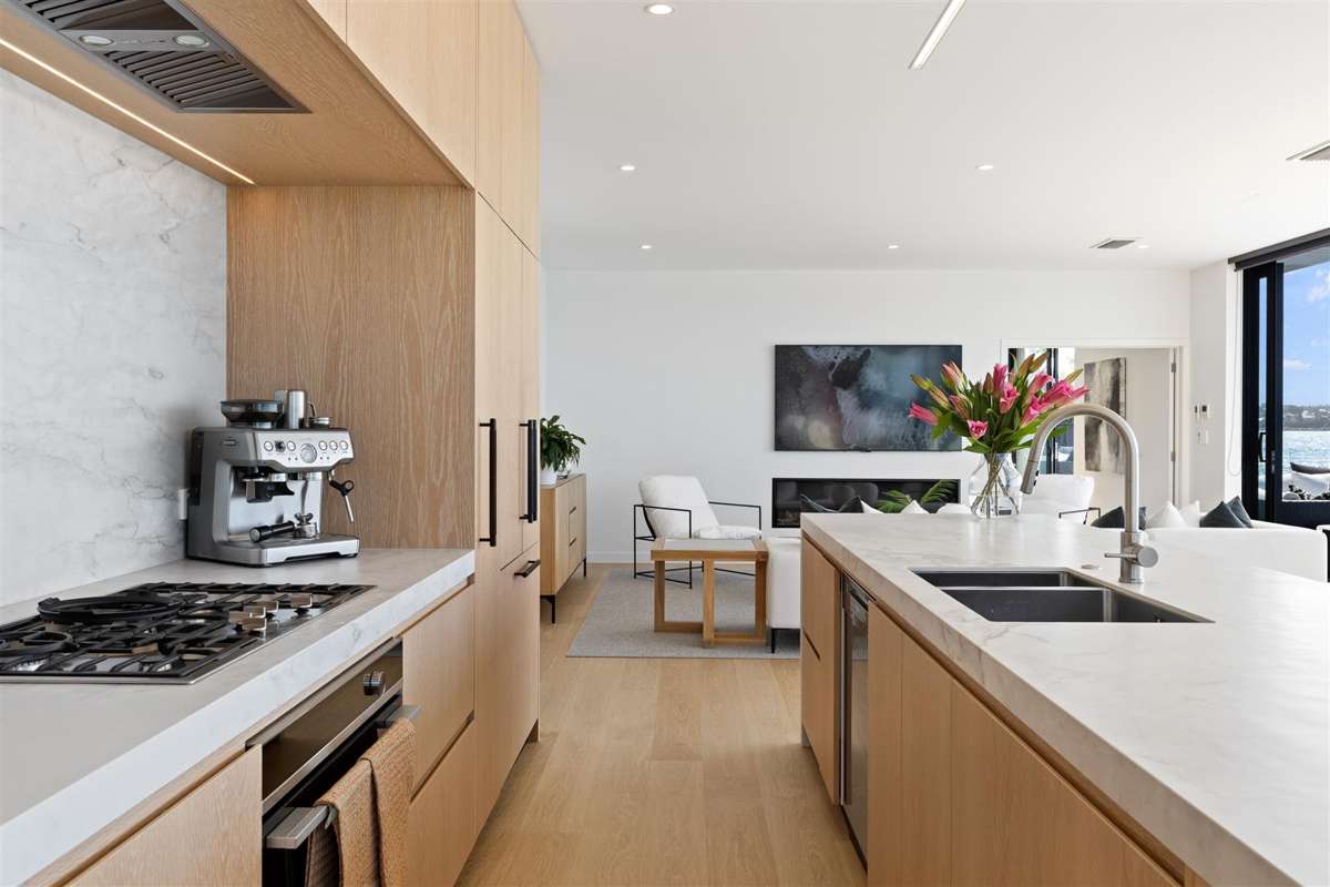 17 Lansdowne Street_5