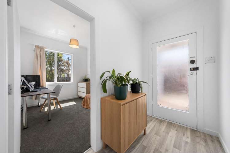 34 Achilles Street Burwood_10