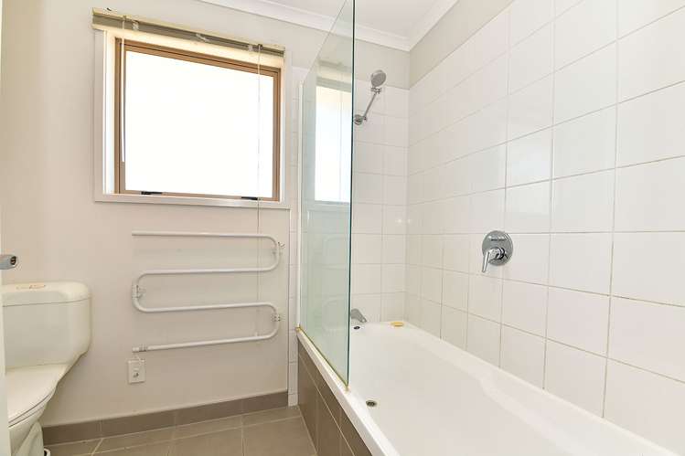 16 Aitkenhead Court Parakai_12