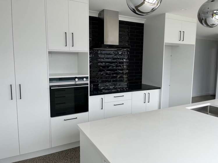 6 Whero Way Orewa_11