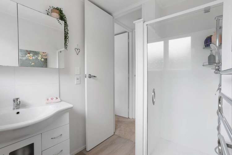 30A Thorburn Avenue Red Beach_8