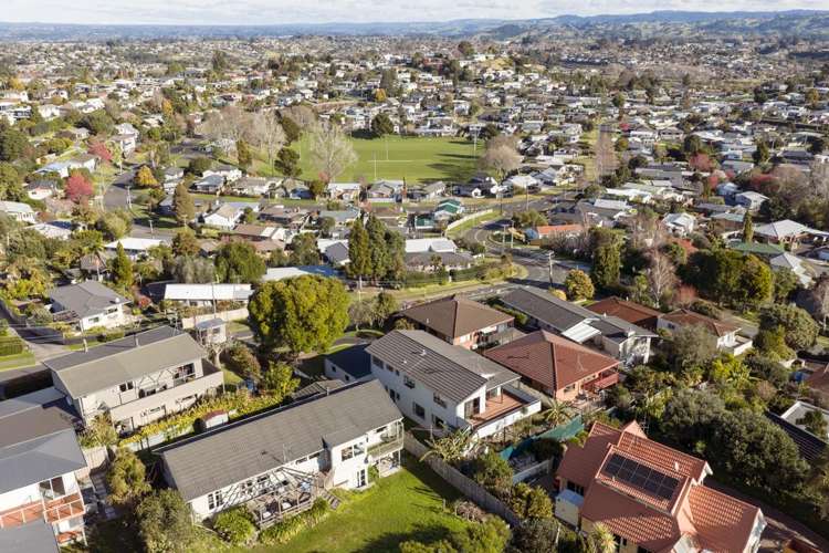 33 Sherwood Street Bellevue_24