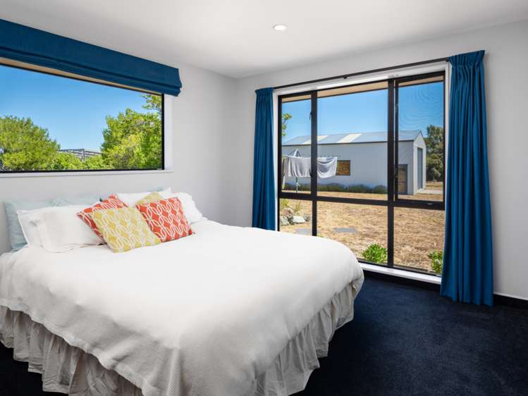 8 Edgewater Place Rarangi_11