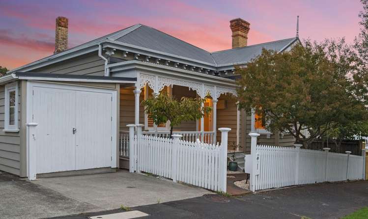 39 Ewen Alison Avenue Devonport_17