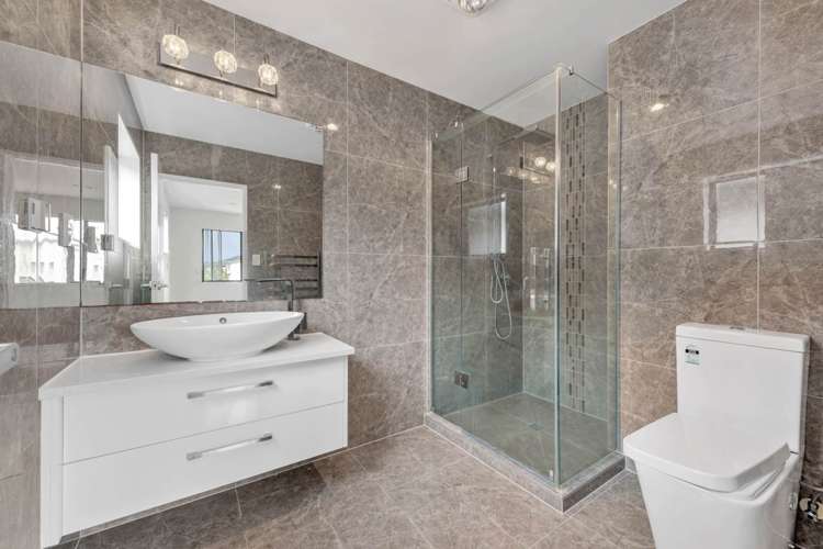 37 Rosewell Crescent Flat Bush_22