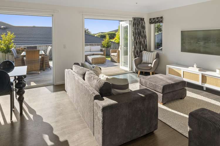 90 Washbourn Drive Richmond_21