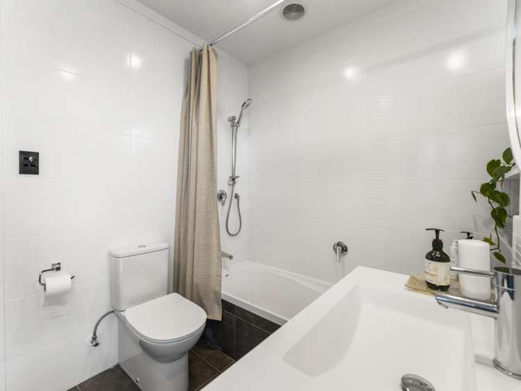 2/64 Allum Street Kohimarama_26