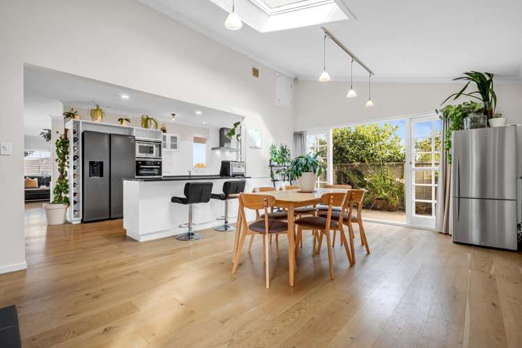 4 Gibson Place Mellons Bay_7