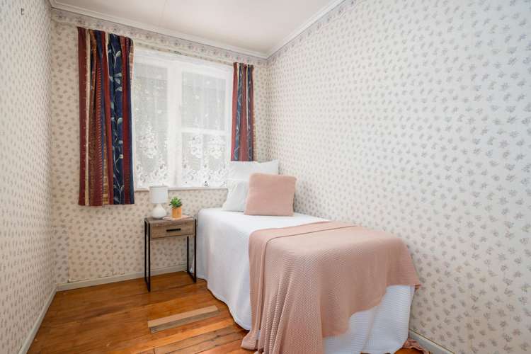 6 Young Grove Stokes Valley_8