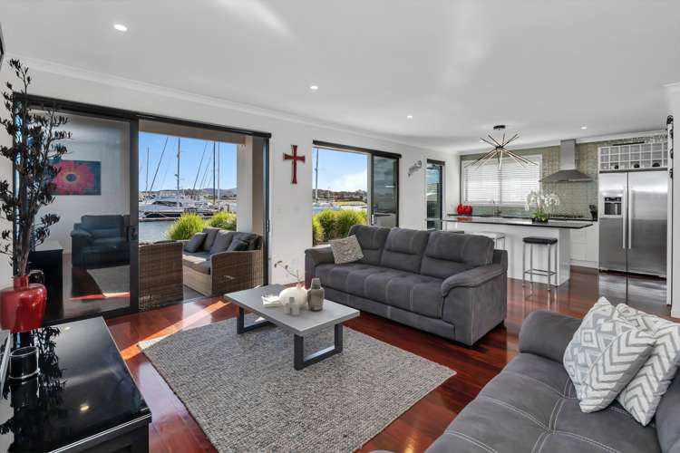 7 Fred Carr Place One Tree Point_14