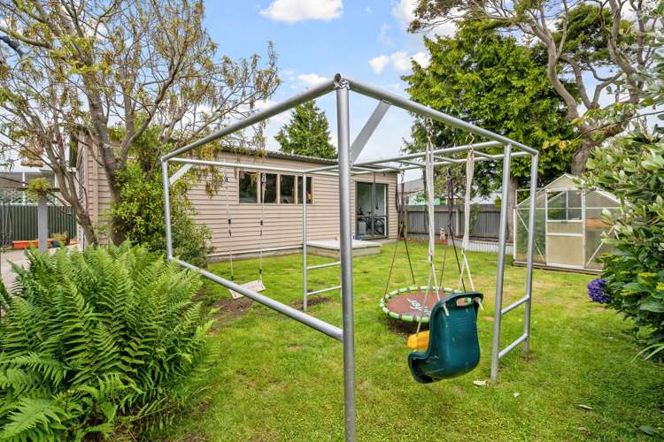 19 Lowe Street Avenal_28