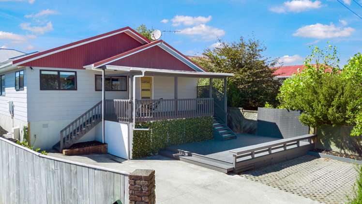 2/219 Glenfield Road Hillcrest_19