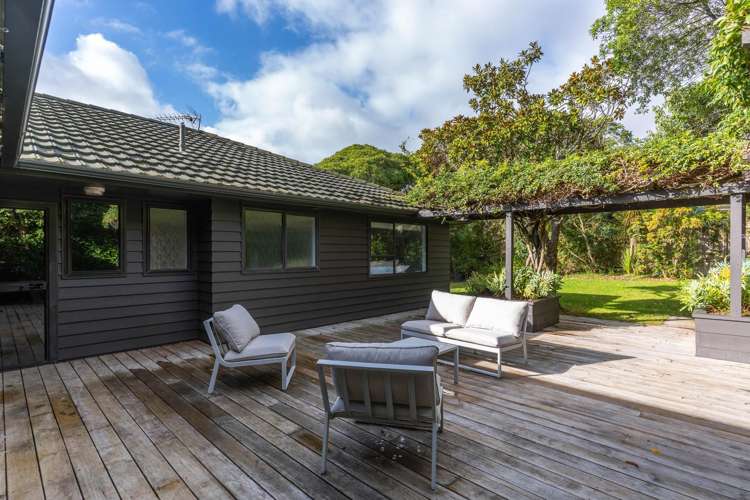 15 Duval Grove Tawa_21