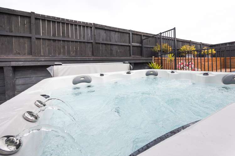7 Mediterranean Grove Fitzherbert_16