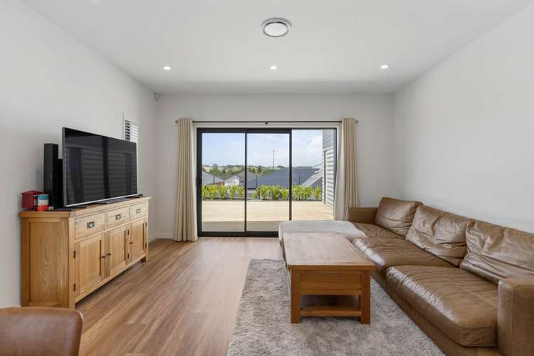 42 Siren Street Wainui_6