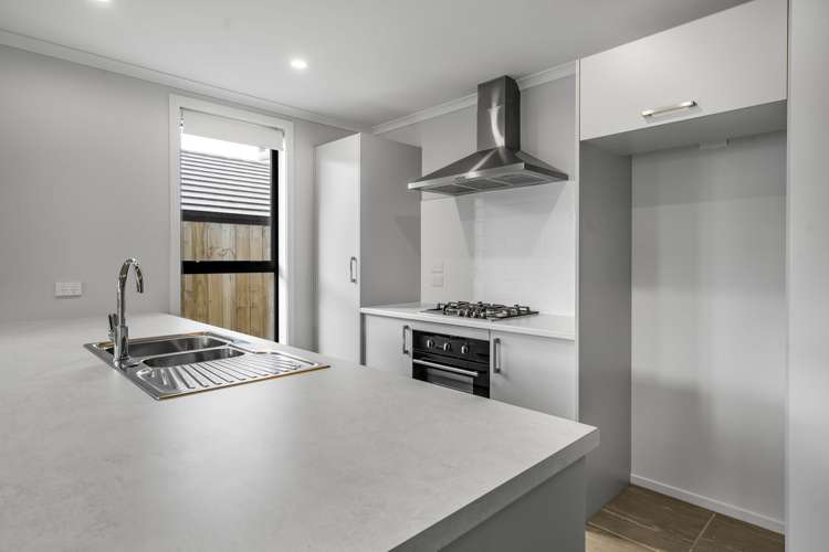 42 Waruhia Crescent Rototuna North_5