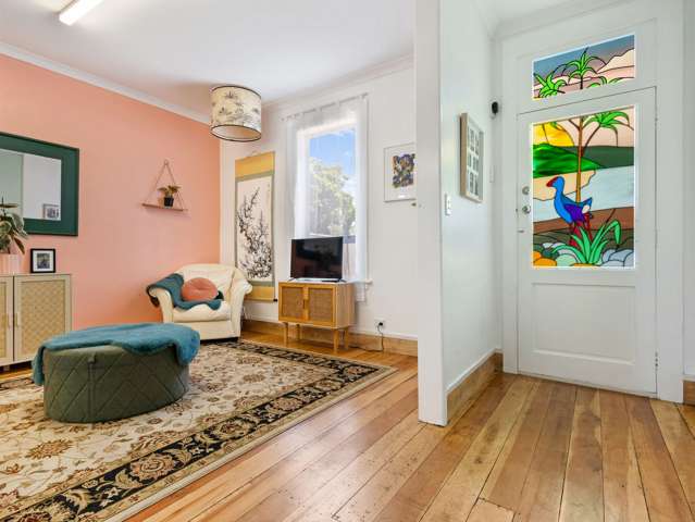 905 Willowpark Road North Mayfair_4