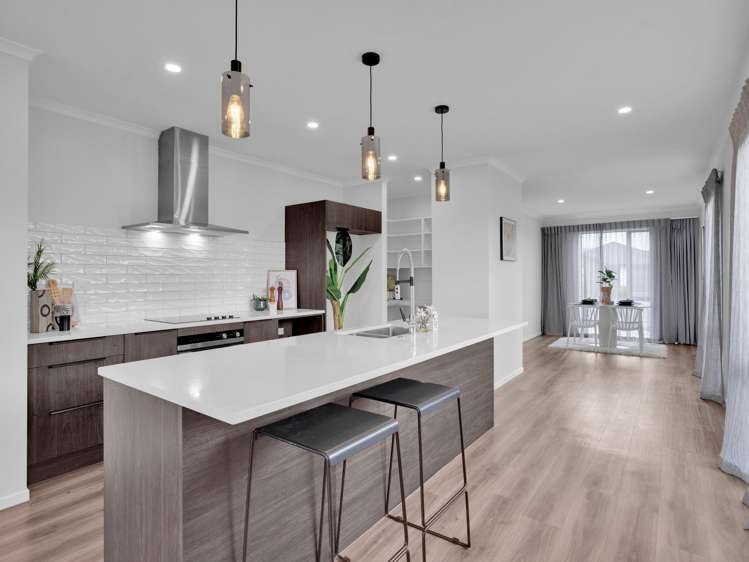 2/10 Bourn Heath Drive Rototuna North_7