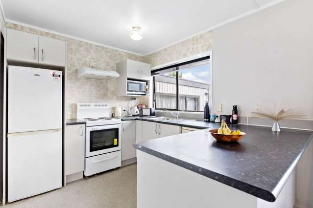 1/128 Bruce Mclaren Road Henderson_4