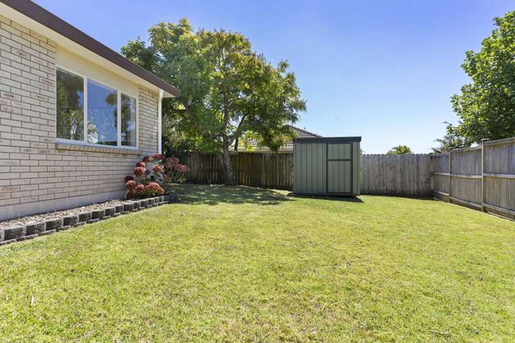 28 Craigavon Drive East Tamaki_21