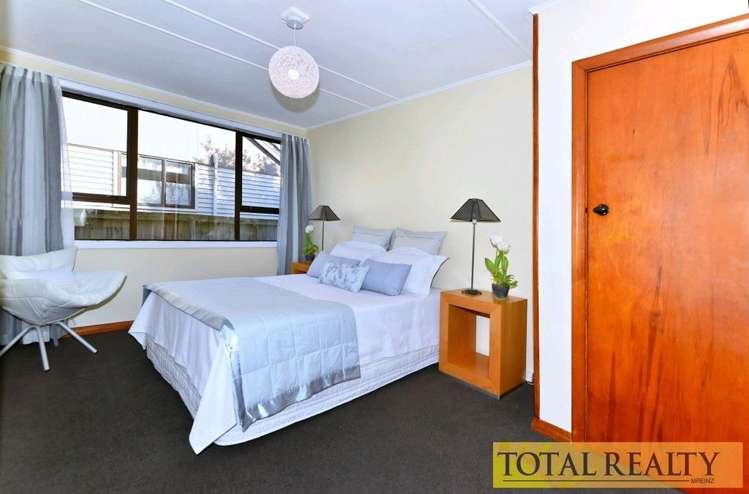 16 De Havilland Street Hornby_9