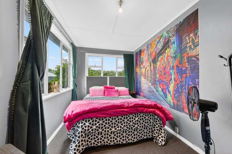 13 Churchill Avenue Lansdowne_14