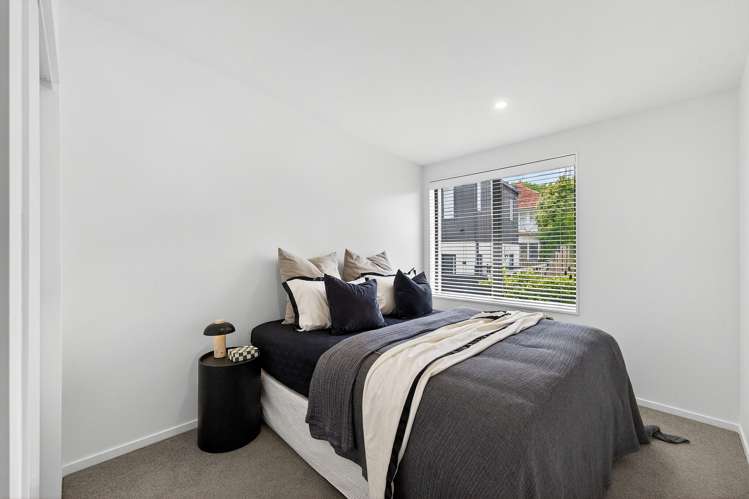 7/4 Glen Atkinson Street St Heliers_12