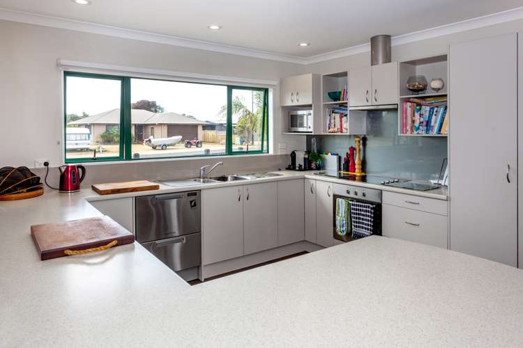 36 Charles Green Drive Cooks Beach_3