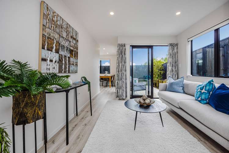 7/66 Bruce Road Glenfield_2