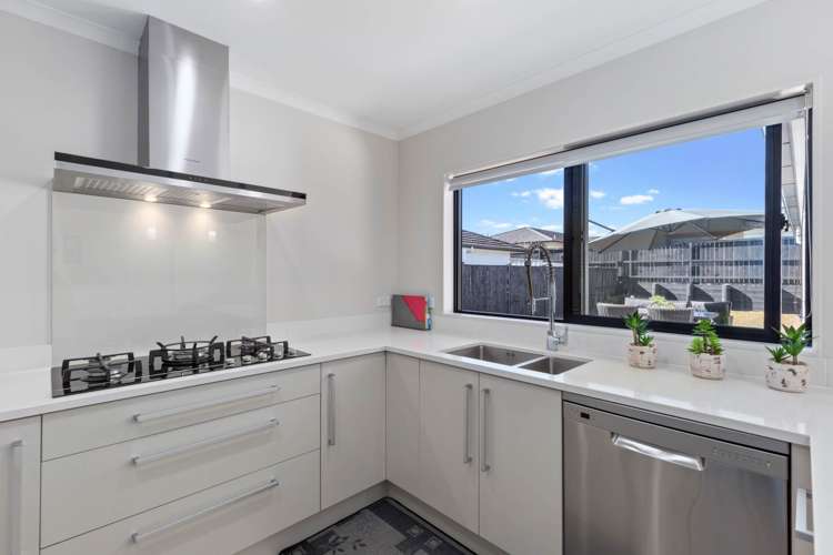 60 Turnberry Drive Wattle Downs_8