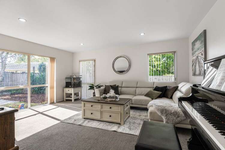 5b Ludlow Terrace Totara Vale_1
