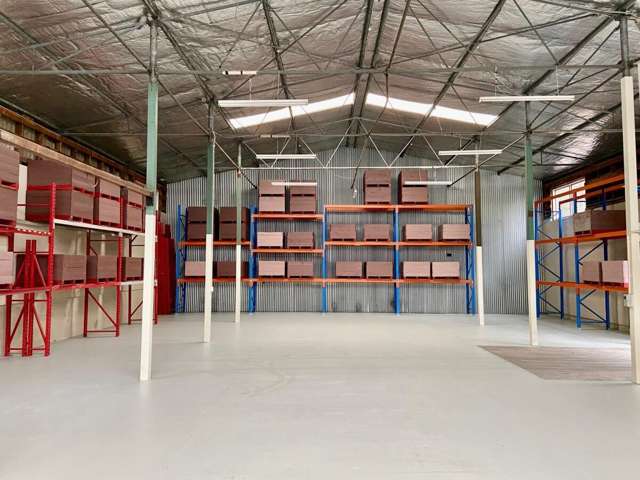 Prime Industrial Warehouse &ndash; 350m&sup2; with Office & Yard Options