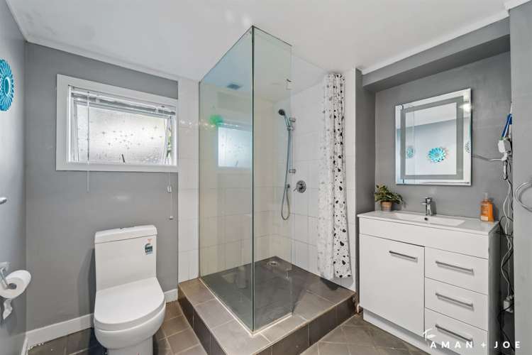 2/6 Makora Road Massey_8