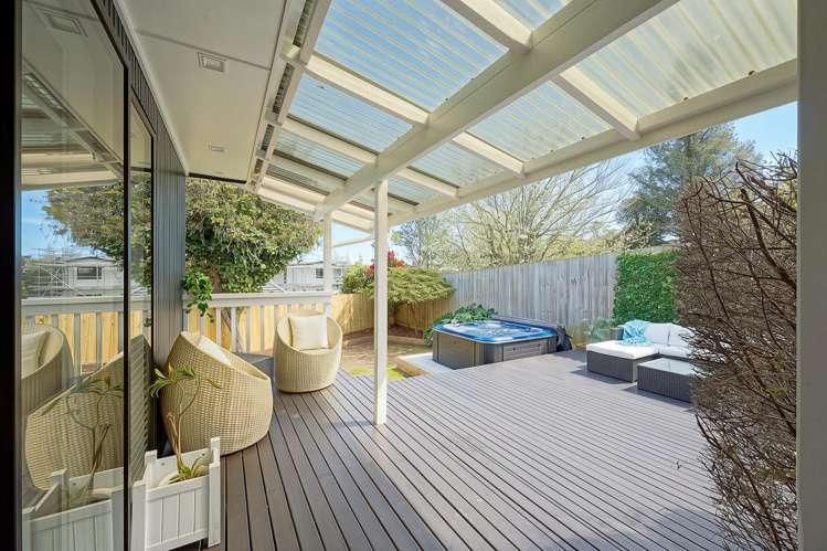 2/15 Castaing Crescent Te Atatu South_16