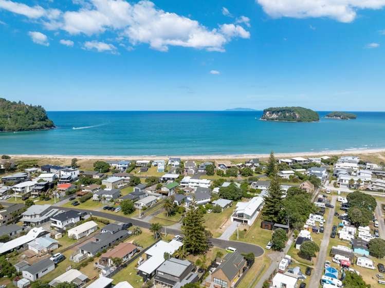 128 Diana Ave Whangamata_21